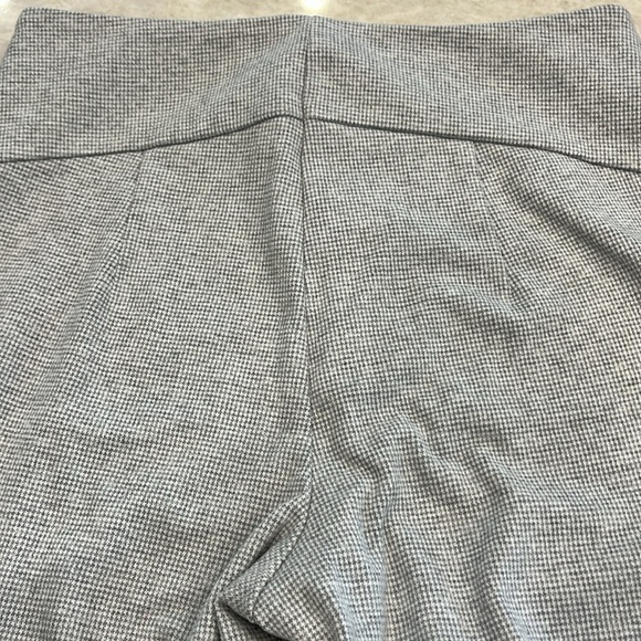 Ann Taylor | The Full Length Knit Wide Leg Pants | Herringbone Grey | Medium - Picture 7 of 11